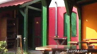 Anteprima del video: Brunetta porca inculata hard