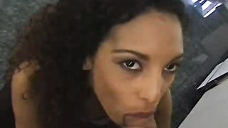 Video porno – pompino da figa marocchina