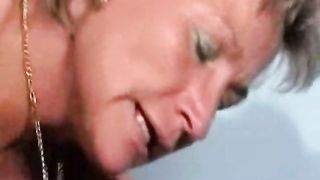 Video porno – vecchia maiala tettona