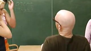 Video porno – orgia a scuola