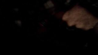 Succhia cazzo in un bagno pubblico