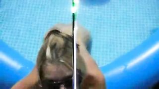 Moglie amatoriale succhia in giardino