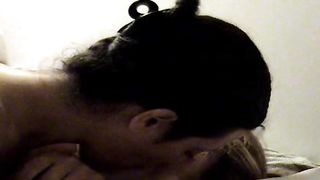 Coppia di lesbiche formose filmate a letto