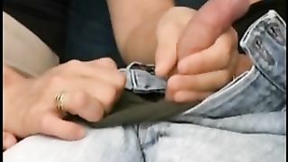 Figlio sverginato dalla madre