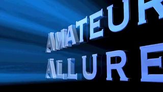 Bella bruna succhia e mangia