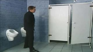 Sesso violento con bionda vogliosa