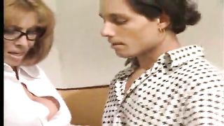 Orgia nel bagno della scuola