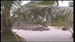 Christina Bella scopata in spiaggia