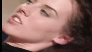 Capo ufficio si incula la segretaria gnocca