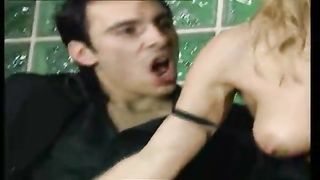 DP per bionda troia italiana