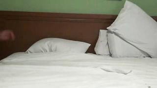 Coppia amatoriale matura fa petting