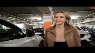 Sveltina nel parcheggio con creampie finale