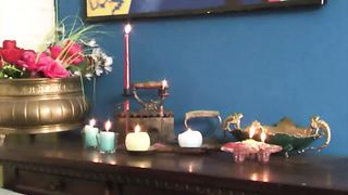 Sbocchina ed ingoia lo sperma di un negrone