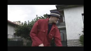 Milf italiana porcona inculata dal giardiniere