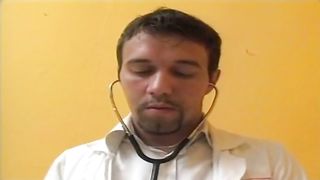 Paziente italiana scopata dal suo dottore