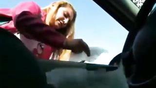 Puttana da strada mi fa una sega