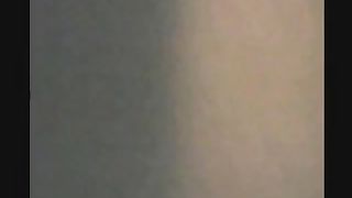 Coppia milanese fa sesso in auto di notte