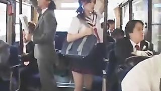 Studentessa giapponese abusata sul bus