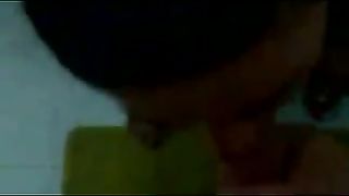 Pompino nel bagno a Novara