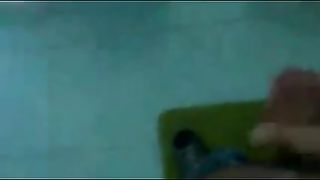 Pompino nel bagno a Novara