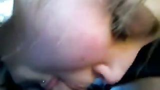 Pompino al compagno di classe a Bologna