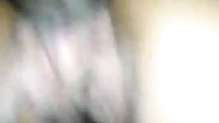 Scopata di una giovane coppia indiana