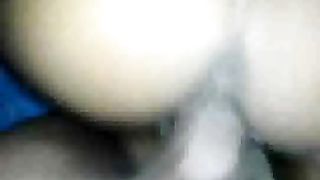 Scopata di una giovane coppia indiana