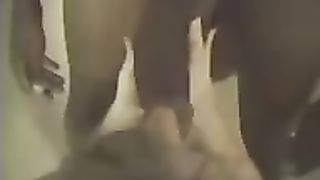 MILF divora il cazzo di un Mandingo