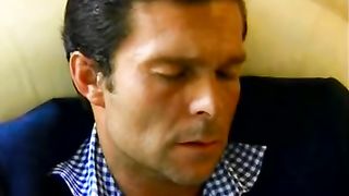 Inculata in collant neri