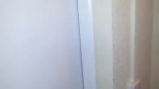 Si fa fare una pompa dalla sua scopamica tatuata