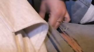 Sbocchina due cazzi di notte nel bosco