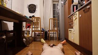 La mia donna si fa una lunga cavalcata sul pavimento