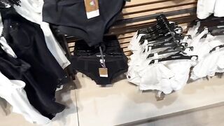 Anteprima del video: COMMESSO ETERO SCOPA LA PUTTANA