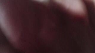 La puttana che ha voglia di uccello si soddisfa da sola