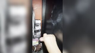 la mia piccola che ingoia al gloryhole