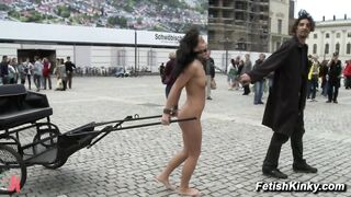 Troietta bruna umiliata in pubblico e poi scopata forte