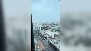 Puttana trans brasiliana già carica di sborra al mattino presto