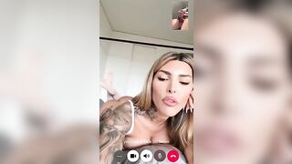 Mamma troia fa segare il figliastro su whatsapp