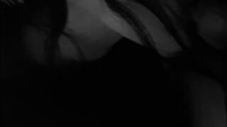 Elisa lecca per bene le palle