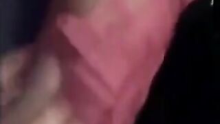 Sesso a tre in bagno