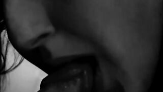 A Valentina piace succhiare il cazzo