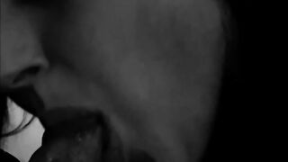 A Valentina piace succhiare il cazzo