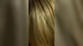 Figlia troia sega un grosso cazzo e confida le sue paure