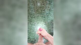 Sborrata gigante! Masturbo il mio cazzo grosso