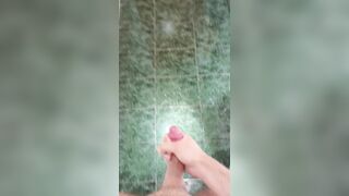 Sborrata gigante! Masturbo il mio cazzo grosso