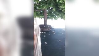 In vacanza a Genova, lei troia si sfila il tanga !