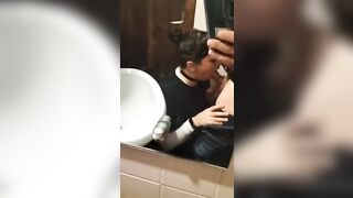 Brava troia sai succhiarmi il cazzo