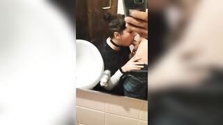 Brava troia sai succhiarmi il cazzo