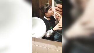 Brava troia sai succhiarmi il cazzo