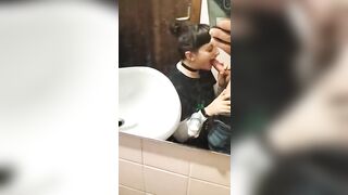 Brava troia sai succhiarmi il cazzo